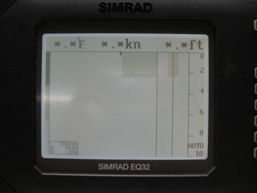 Simrad EQ32 Multifunction Display Sounder NOT WORKING (For Parts Or
