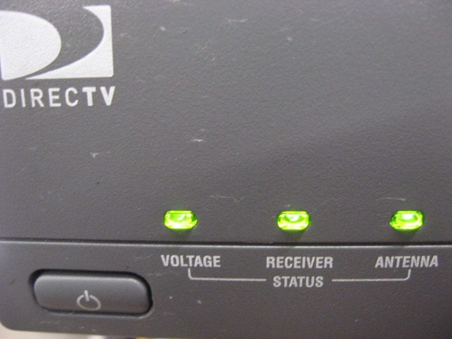 KVH Tracvision M3 DirecTv M10 satellite receiver Tested Working - Image 9