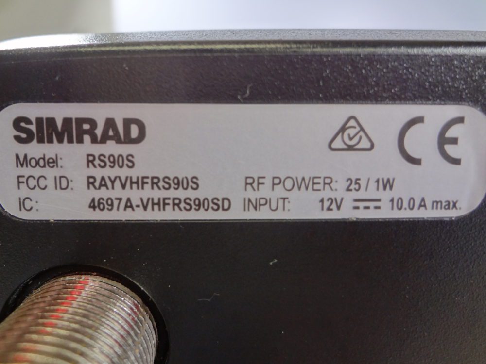 Simrad RS90 VHF Transceiver with Handset & Speaker - Good