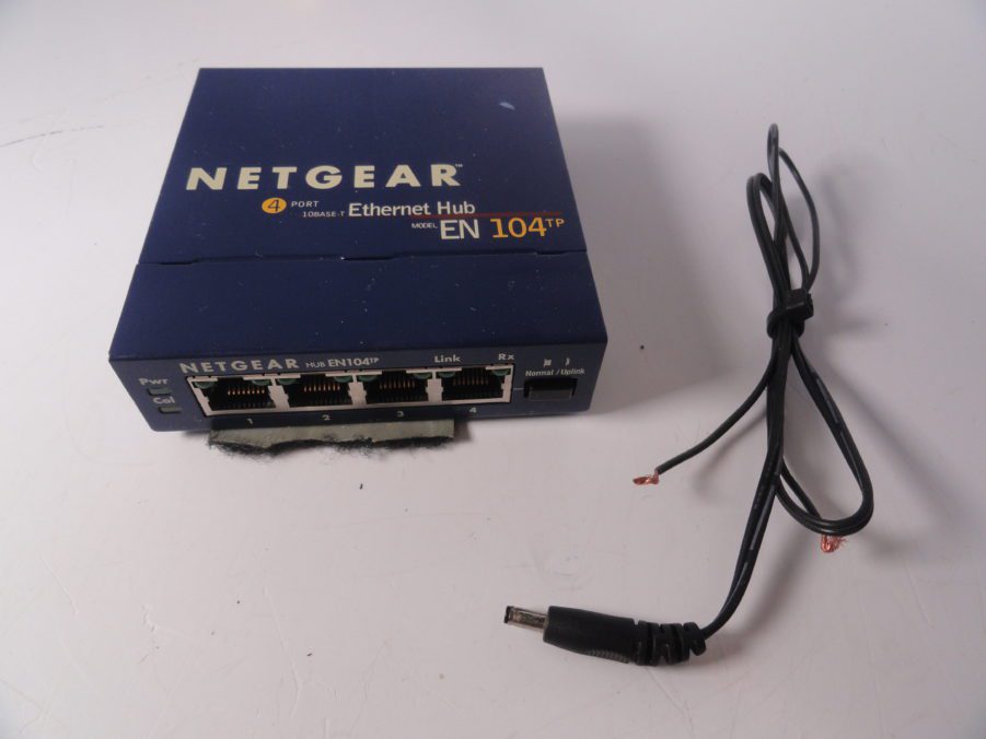 Netgear EN104TP 4-Port 10Base-T Ethernet Hub - - Free US Shipping