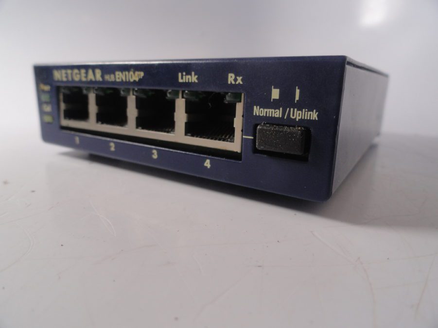 Netgear EN104TP 4-Port 10Base-T Ethernet Hub - Free US Shipping - Image 4