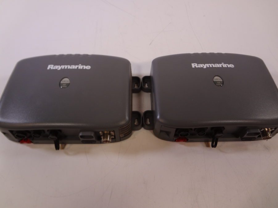 Raymarine RAY240 Two-Way Marine VHF/FM Radio Transceiver Unit R49129 Parts Lot