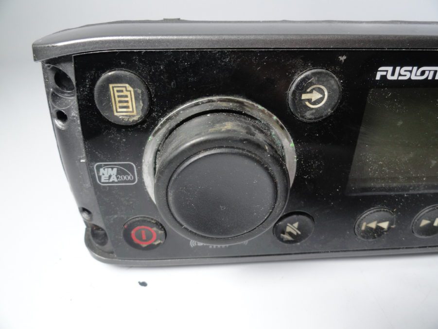 Fusion MS-RA205 Marine Sirius XM FM / AM Radio - FOR PARTS OR REPAIR ONLY - Image 13