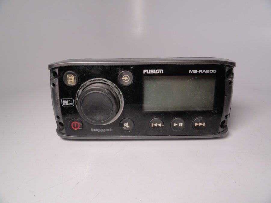 Fusion MS-RA205 Marine Sirius XM FM / AM Radio - FOR PARTS OR REPAIR ONLY - Image 2