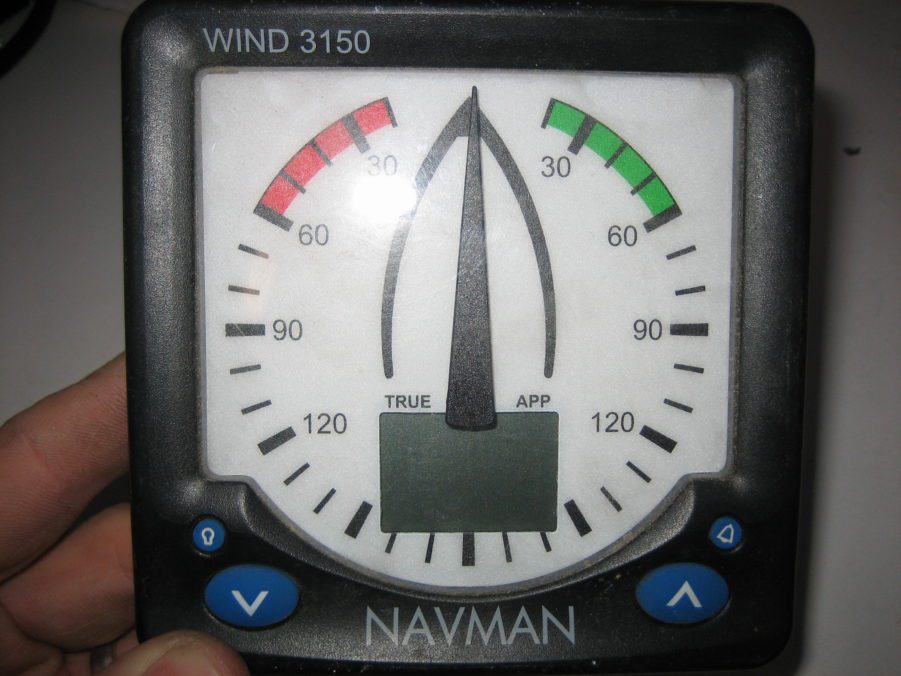 Navman 3150 Wind Display - For Parts or Repair - Powers On, No Display - Image 2