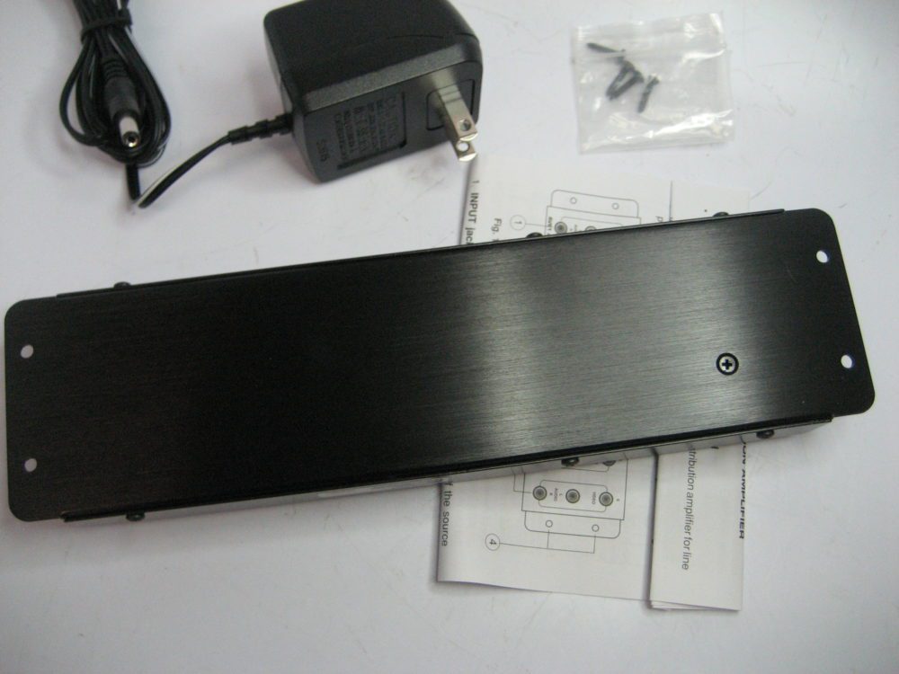 Xantech AV61 Audio/Video 6Way Distribution Amplifier w/ Power Adapter