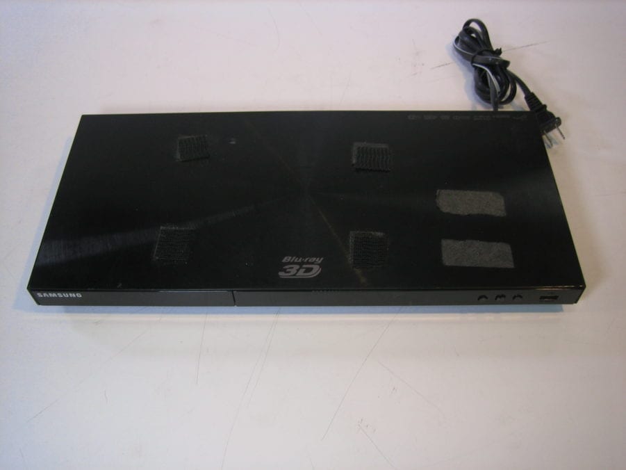 Samsung Blu-Ray 3D player BD-F6700 Used - No Remote