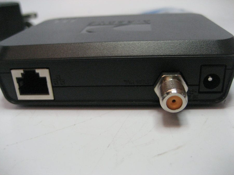 DirecTV DECABB1MRO-01 DECA Broadband TV Adapter - Image 3