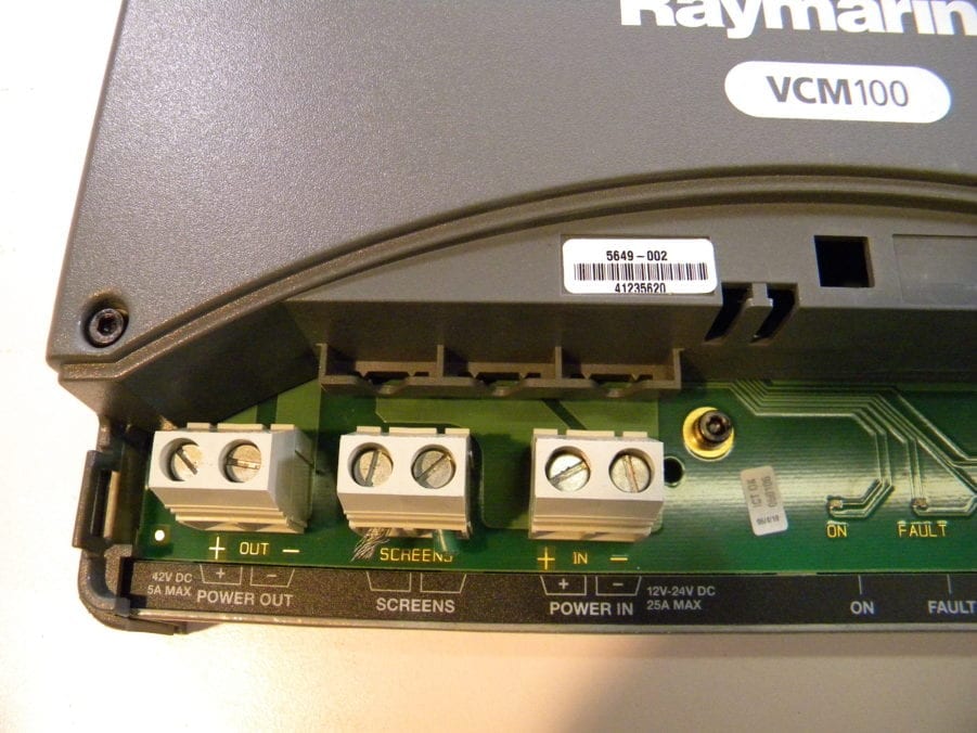 Raymarine VCM100 Voltage Converter F/ Digital Open Array Radars Missing