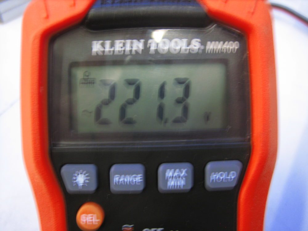 MASTERVOLT Mass Sine 24/250 Inverter, 24vdc in / 230vac out Good