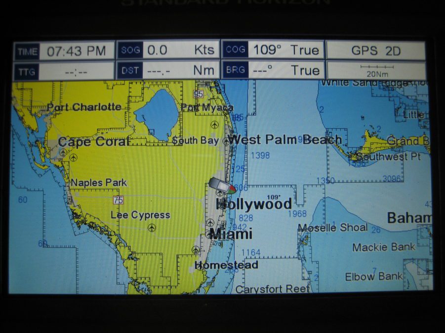 Standard Horizon GPS Chart CP390i - TEST GOOD W/ Power Cable - Image 2