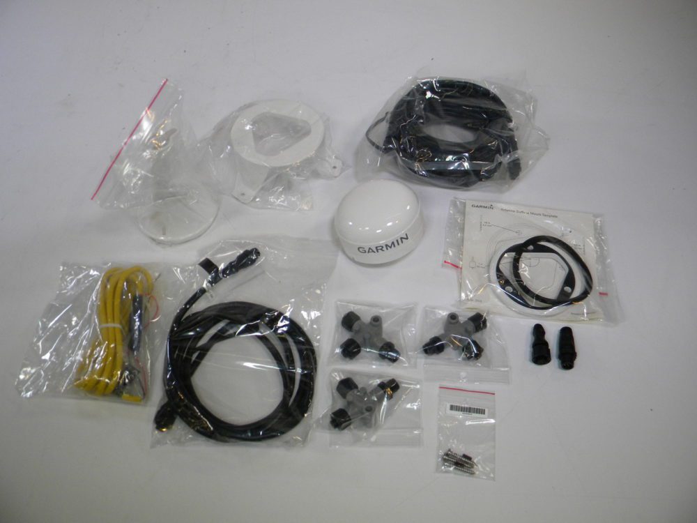 Garmin GPS19X NMEA2000 GPS Antenna &3 Mounts + NMEA2K Kit Tested