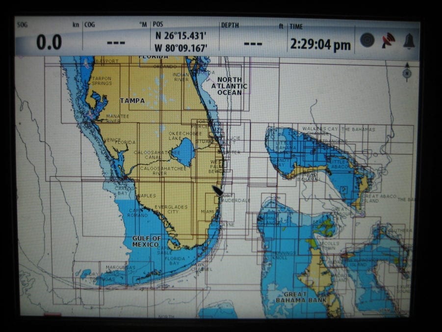 Simrad GS15 GPS Antenna W/ Base + NMEA2K Micro Drop cable Tested