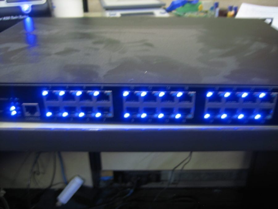 Pakedge dev&software inc. SX-24 24 Port Gigabit Network Switch - Image 8