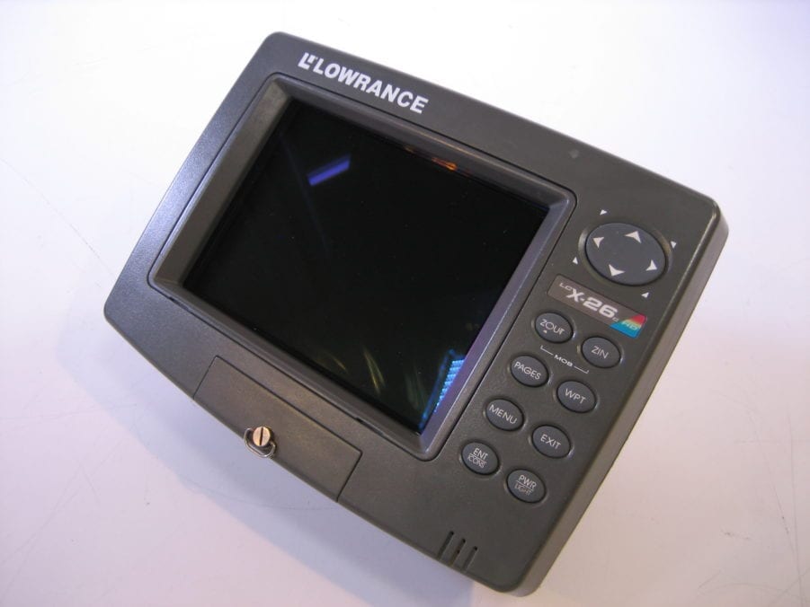 Lowrance LCX-26c HD Fishfinder Chartplotter BENCH TESTED f/ PARTS or REPAIR - Image 8
