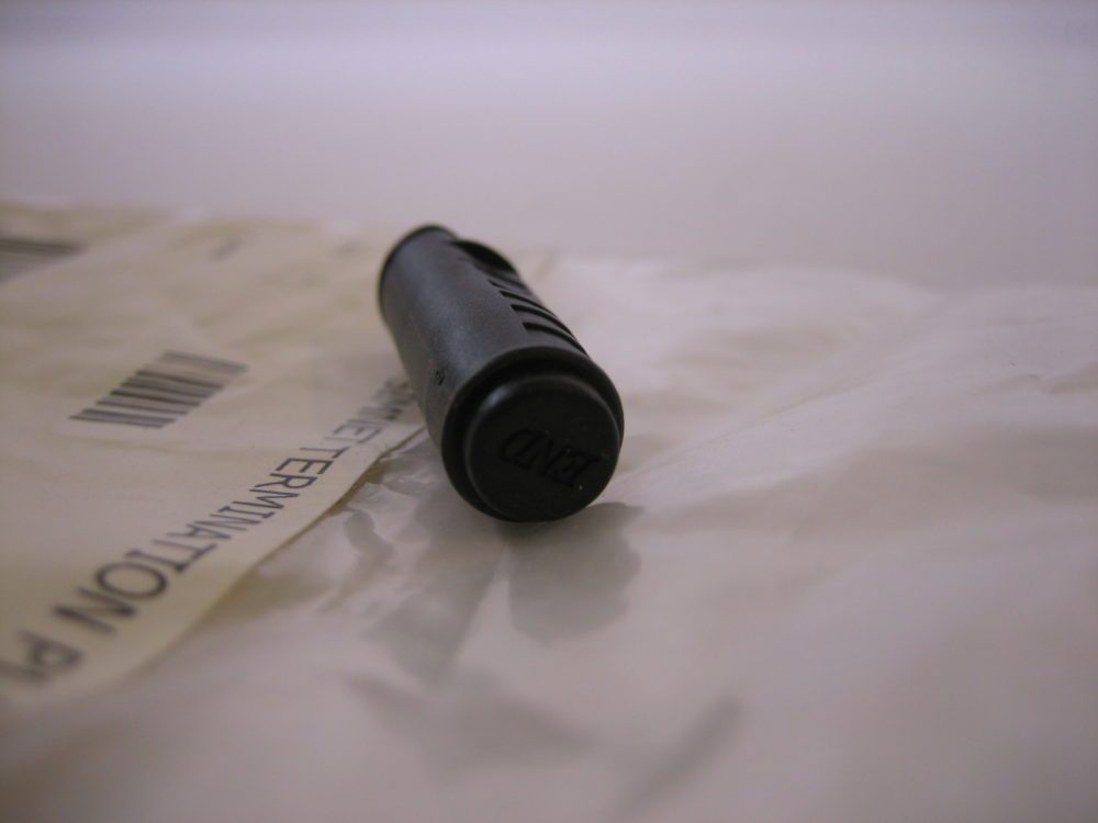Simnet Terminator SIMRAD SIMNET TERMINATOR - 24005894 - NEW OLD STOCK - Max Marine ...
