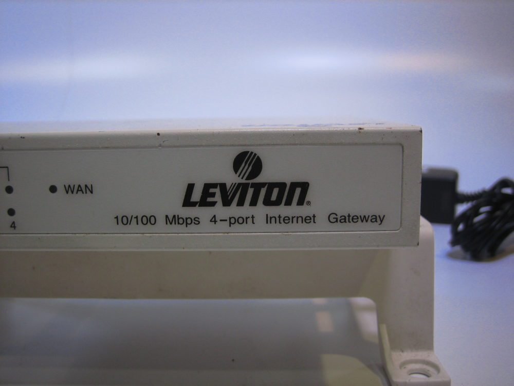 Leviton Networking Leviton 4-Port Internet Gateway/Switch - Tested/Working - Max Marine ...
