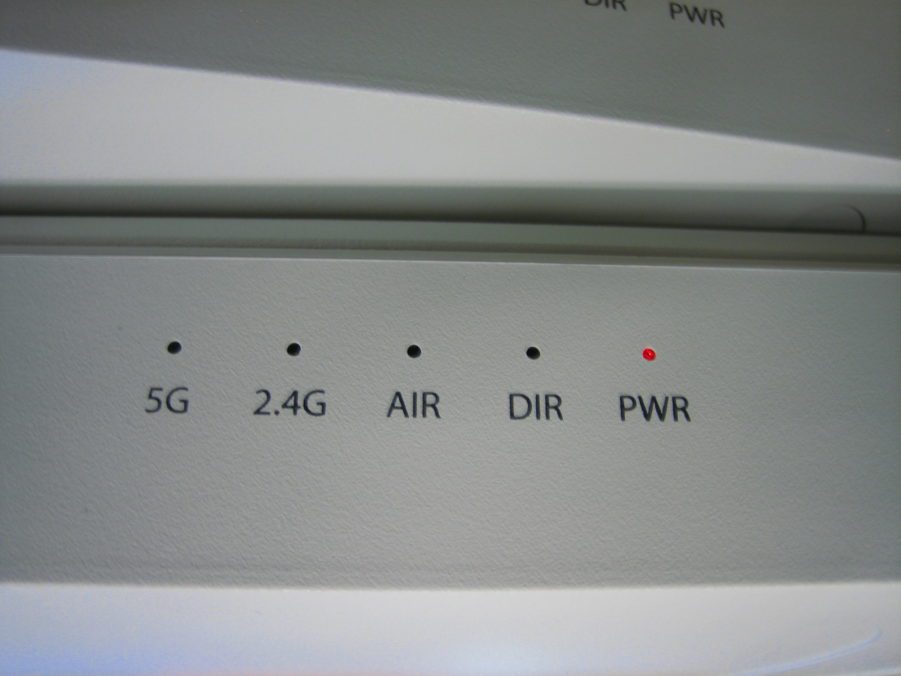 Ruckus R700 wireless access Point - Used - Image 6
