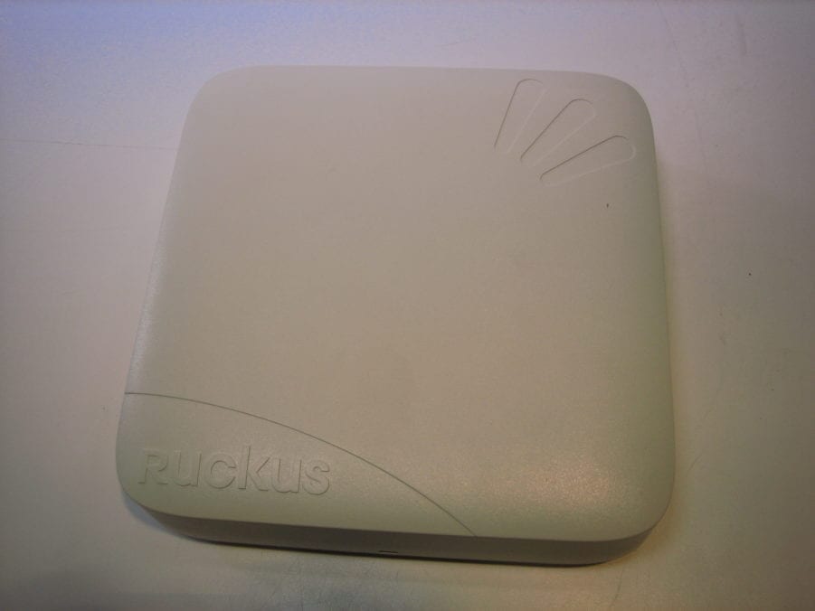 Ruckus R700 wireless access Point - Used