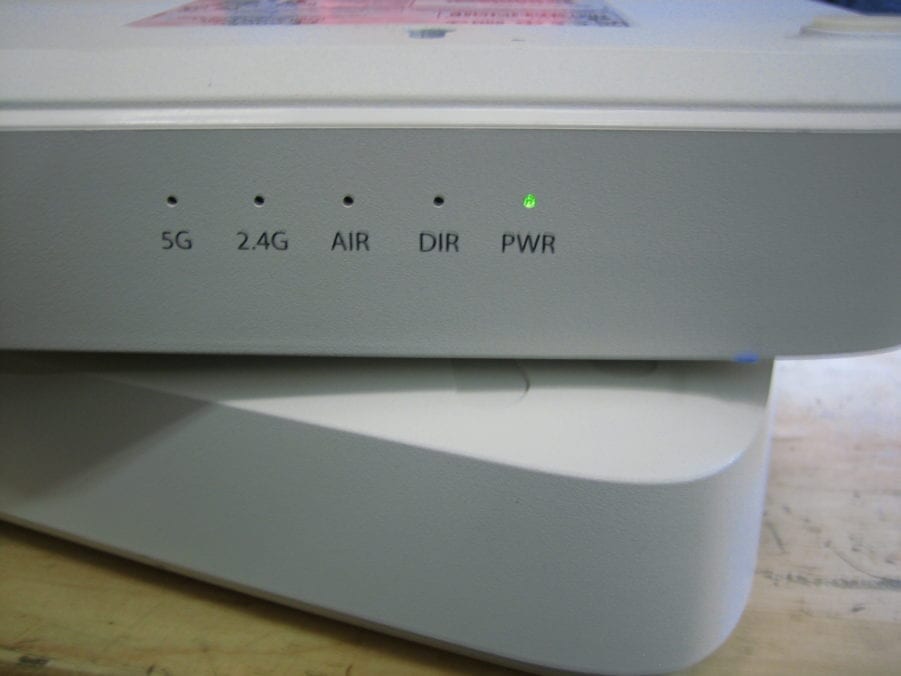 Ruckus R700 wireless access Point - Used - Image 5