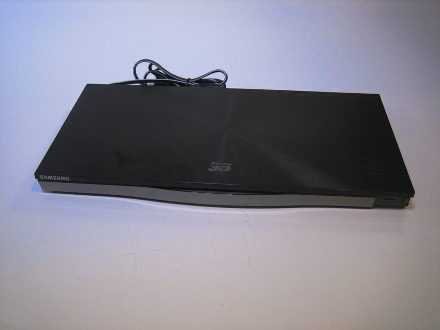 Samsung Blu-Ray 3D player BD-E6500 Used - No Remote - Image 2