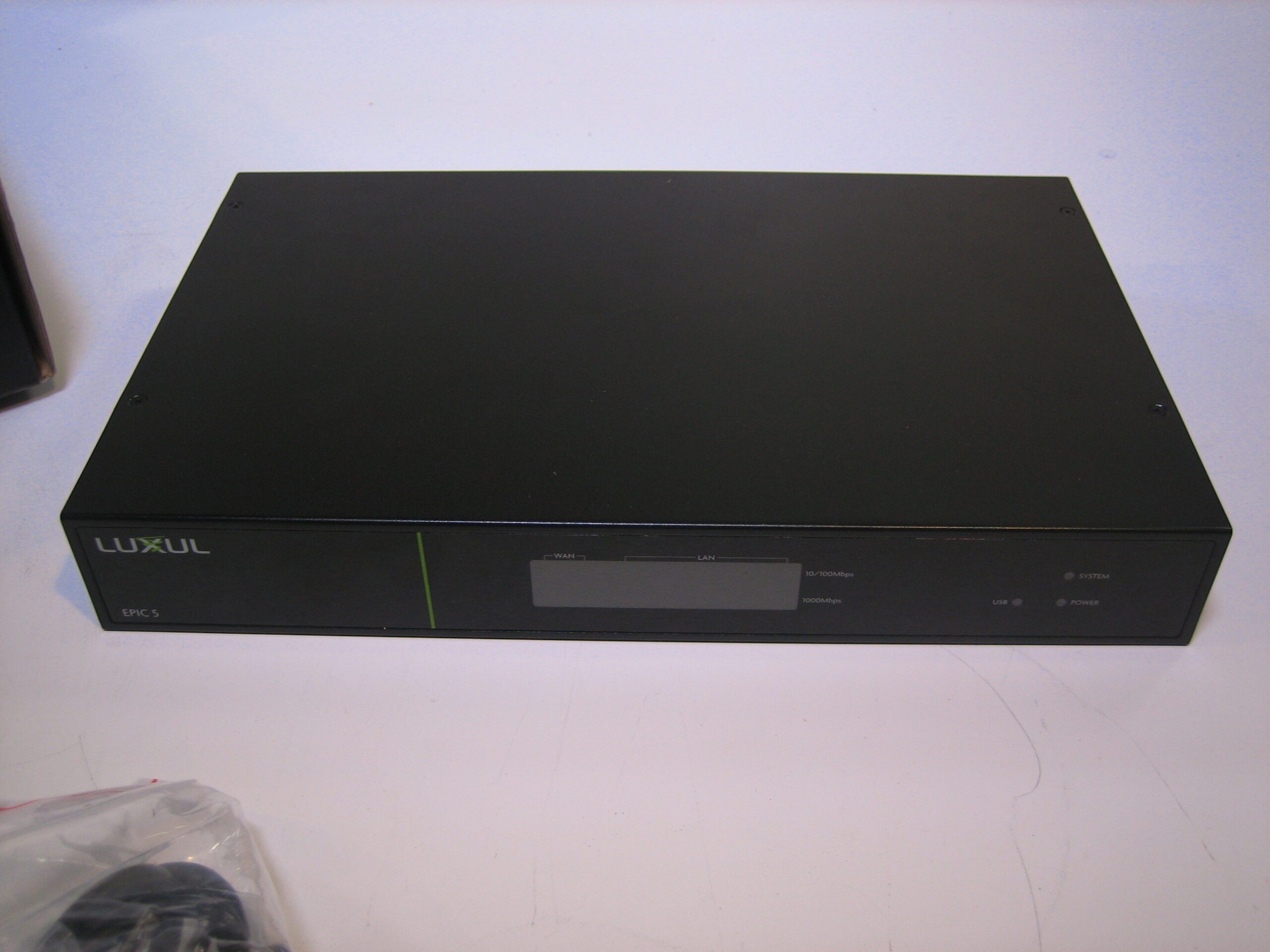 Luxul ABR5000 (Epic 5) High Performance Gigabit Router Tested