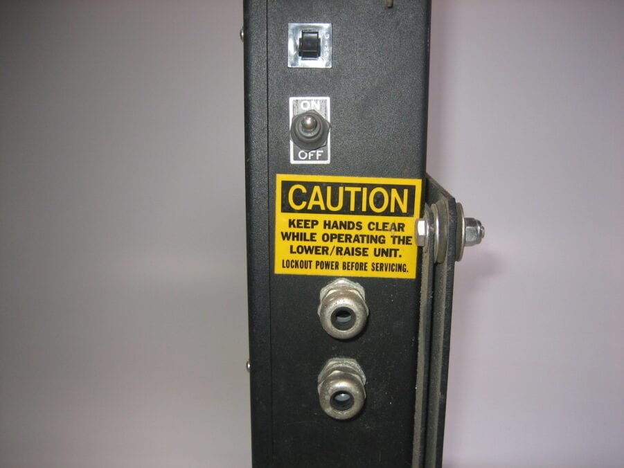 Simrad SL35 Searchlight Sonar Transceiver Unit Box 90 khz - 974-35030000 - Image 7