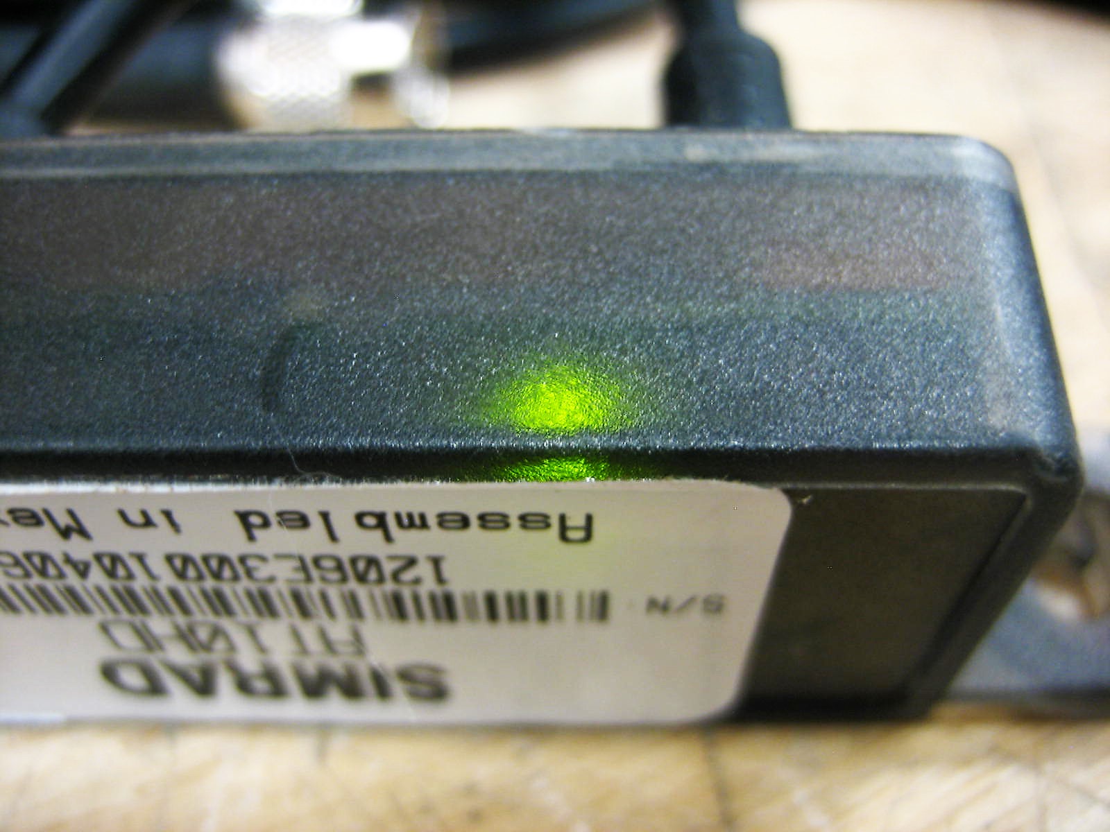 Simrad AT10HD 10Hz NMEA0183 to Simnet Converter 24006694 - Max Marine ...