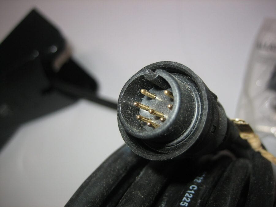 Standard Horizon (Cobra) Airmar P66 Transom Transducer 50/200khz for FF520 FF525 Max Marine