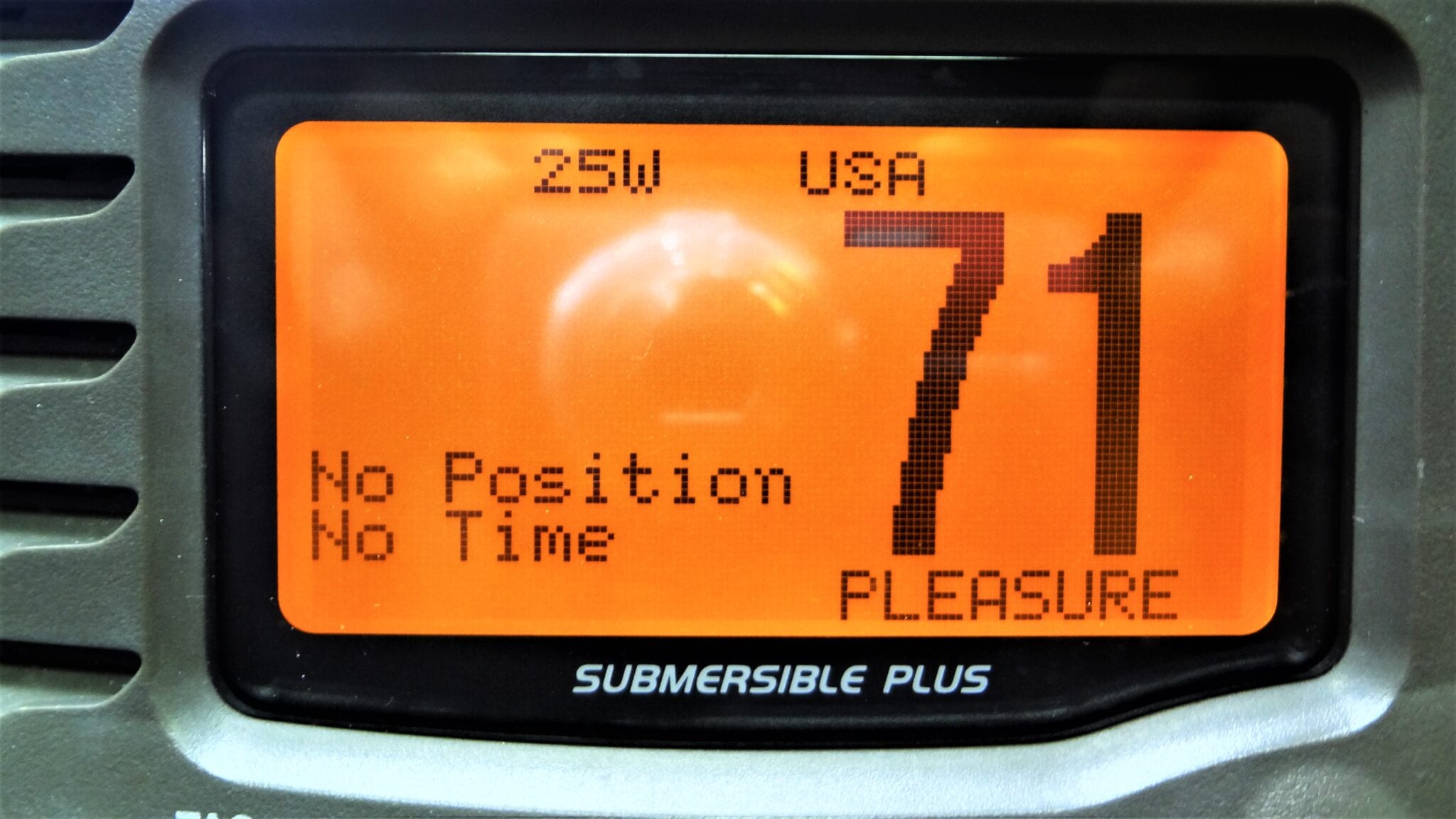 ICM504 Submersible Marine Fixed Mount VHF Radio/Transceiver Unit