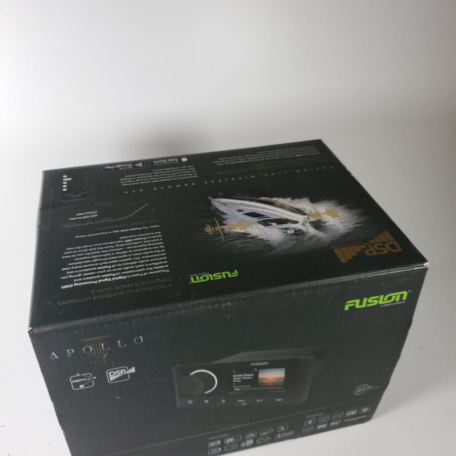 Fusion MS-RA670 - Apollo Marine System AM/FM Sirius XM Bluetooth Radio FOR PARTS - Image 11
