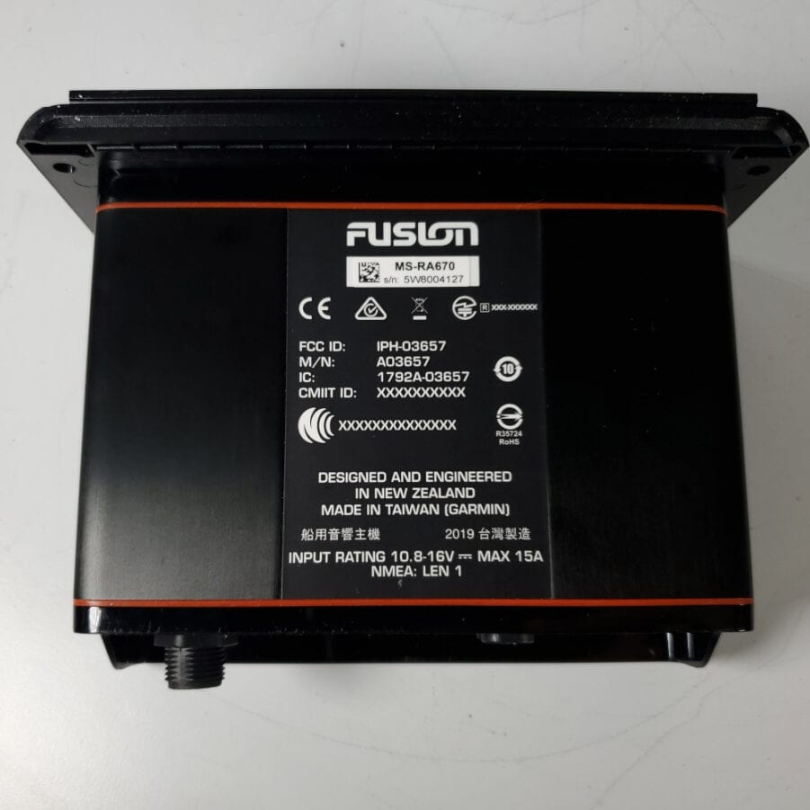 Fusion MS-RA670 - Apollo Marine System AM/FM Sirius XM Bluetooth Radio FOR PARTS - Image 5