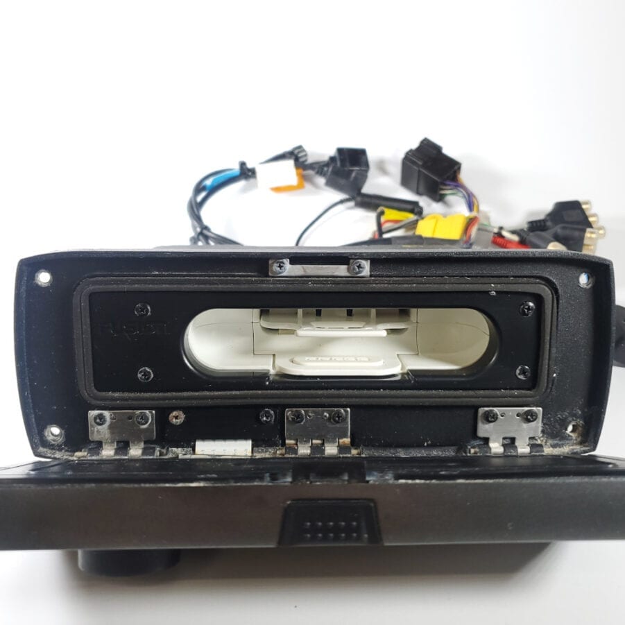Fusion MS-IP700i True-Marine Entertainment System for iPod -- For Parts / Repair - Image 3
