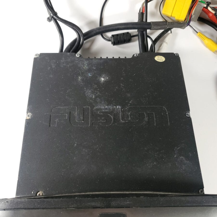 Fusion MS-IP700i True-Marine Entertainment System for iPod -- For Parts / Repair - Image 4