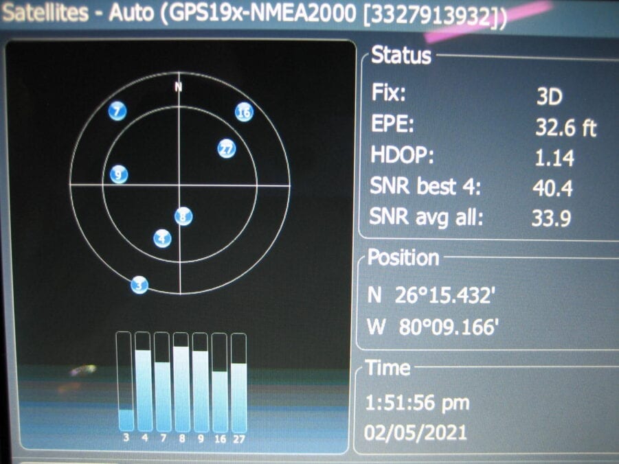 Lowrance HDS10 Gen2 Insight USA, Fishfinder Chartplotter Fully Functional - Image 3
