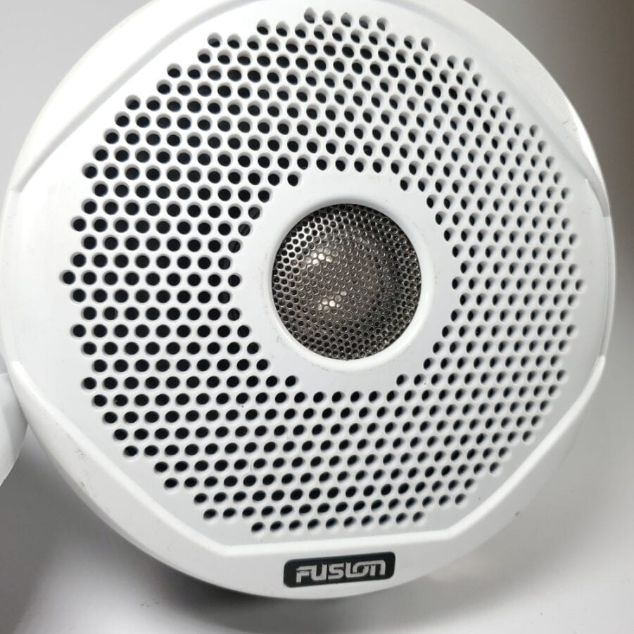 Fusion MS-FR6022 - 6" 200 Watt 2-Way Speakers w/ White Grilles - PAIR - USED - Image 2
