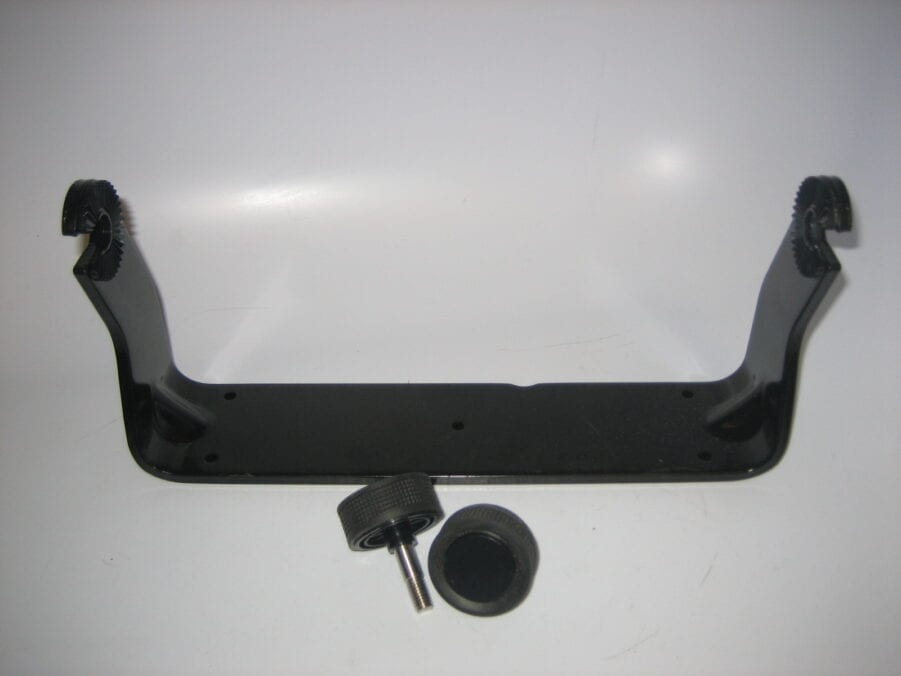 Raymarine Axiom Pro 9 (R70384) Trunnion Mount Mounting Bracket & Knobs *NEW*
