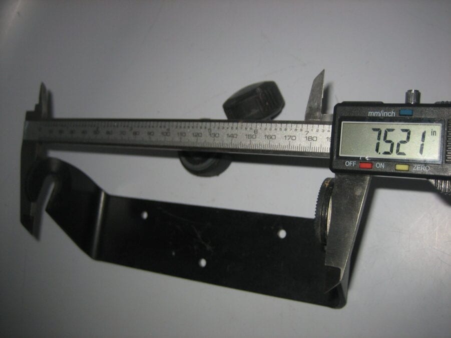 Raymarine Raytheon Mount Mounting Bracket + Knobs for RN300 RC320 - Image 4