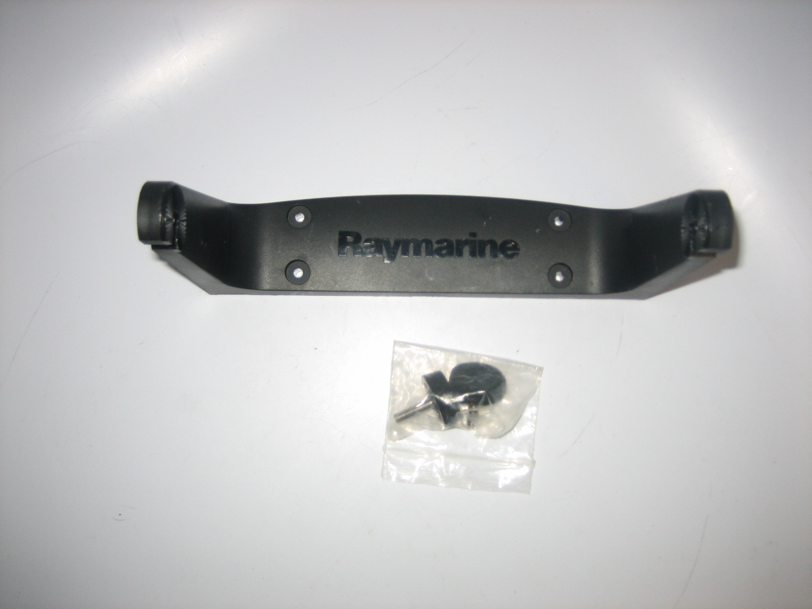 Raymarine R70158 a75 a77 a78 Mount Mounting Bracket + Knobs *NEW OLD ...