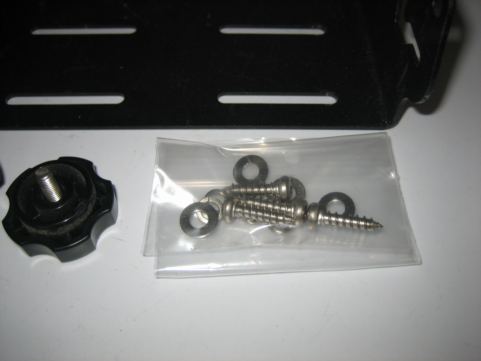 MB118 Mounting Bracket f/ICM802 Transceiver IC7200 7300 ICR75