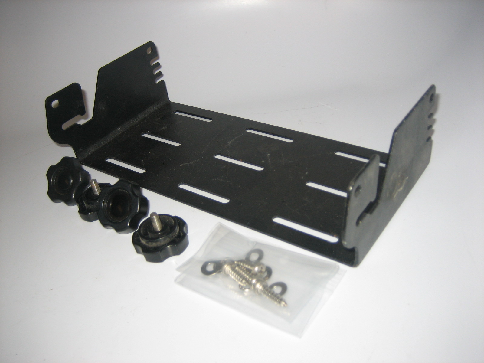 MB118 Mounting Bracket f/ICM802 Transceiver IC7200 7300 ICR75