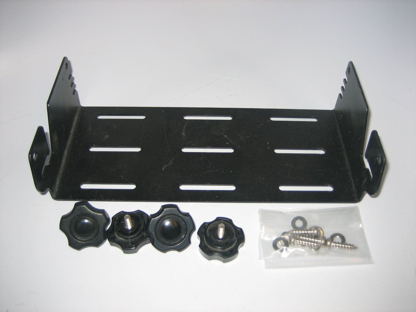 MB118 Mounting Bracket f/ICM802 Transceiver IC7200 7300 ICR75