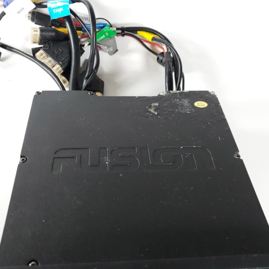 Fusion MS-AV700 - Marine DVD AM/FM Sirius XM Radio Boat Head Unit w/ Sun Cover - Image 4