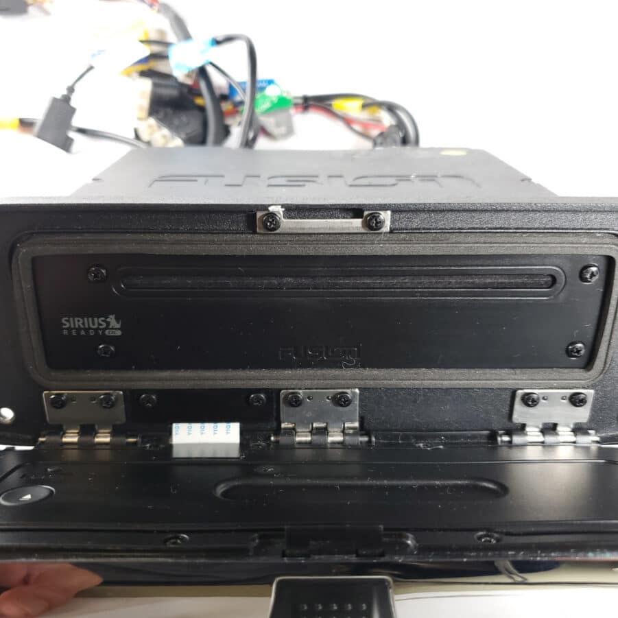 Fusion MS-AV700 - Marine DVD AM/FM Sirius XM Radio Boat Head Unit w/ Sun Cover - Image 3