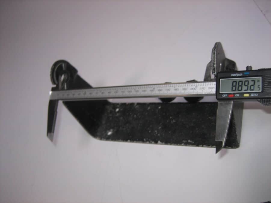 Raytheon MOUNTING BRACKET for R10xx R11xx R20xx R21xx CRT Radar Display (JRC) - Image 4