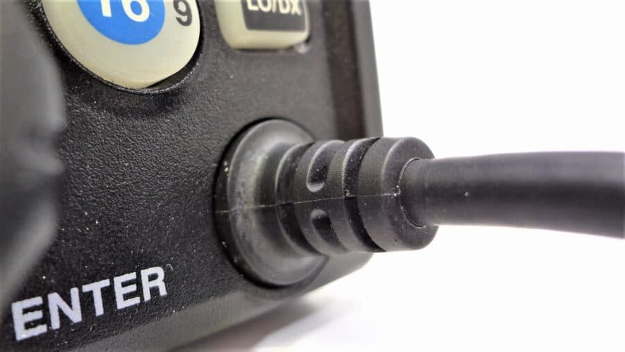 Icom IC-M504 Submersible Marine Fixed Mount VHF Radio/Transceiver Unit w/ Mic* - Image 10