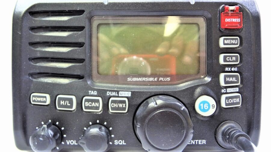 Icom IC-M504 Submersible Marine Fixed Mount VHF Radio/Transceiver Unit w/ Mic* - Image 2