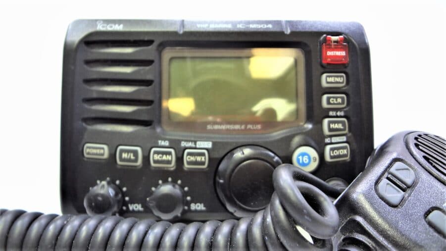 Icom IC-M504 Submersible Marine Fixed Mount VHF Radio/Transceiver Unit w/ Mic*