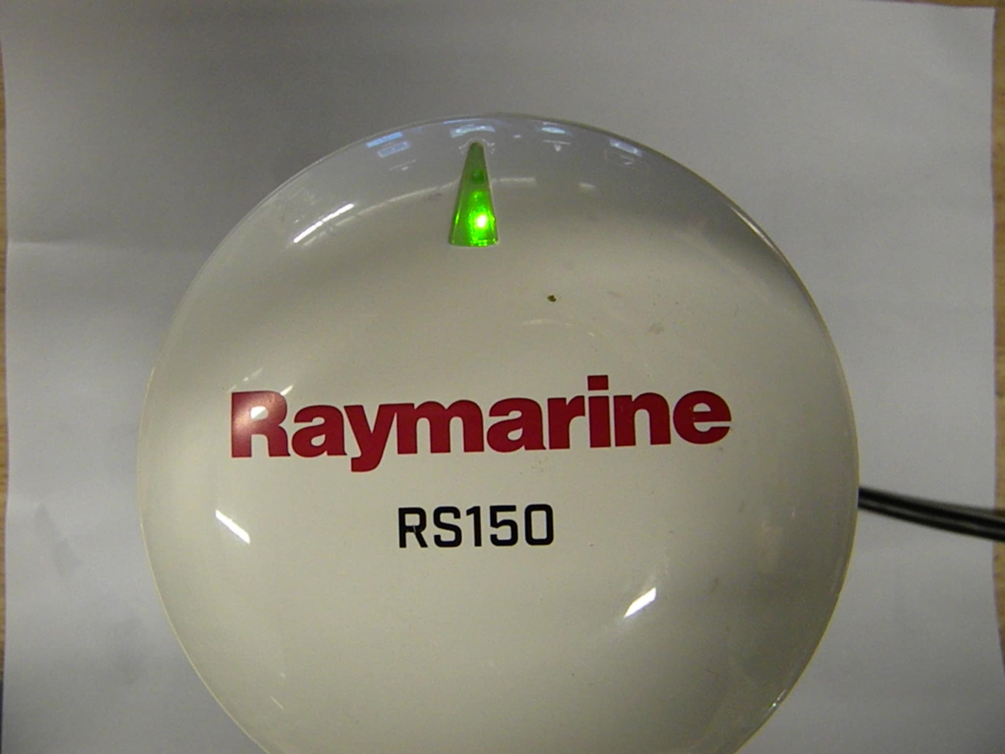 Raymarine RS150 Antenna GPS Con Kit Di Montaggio A Palo – 72 Canali, 10 Hz, GLONASS E NMEA2000
