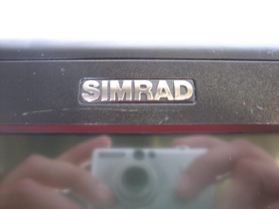 Simrad NSS8 Amer MFD Display+Sun Cover - Tested Working Cond - Image 11
